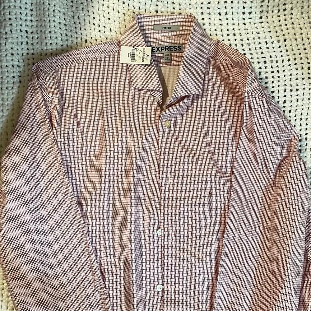 Express. Red/white button down men’s dress shirt. NWT🤩